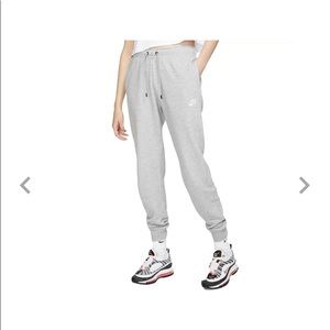 woman’s nike gray joggers